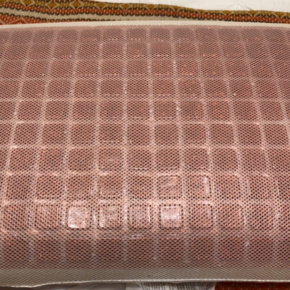 hydraluxe copper pillow